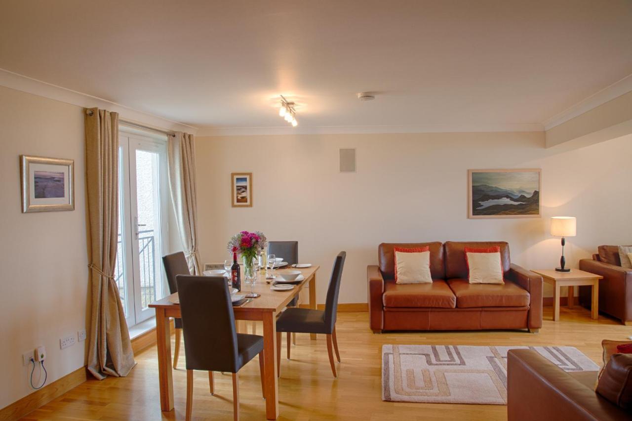 Links Apartment Брора Экстерьер фото